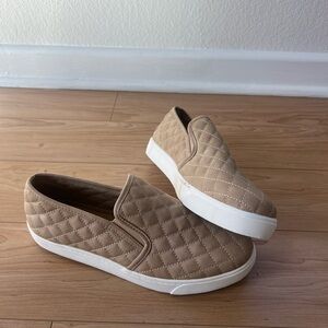 SODA Sneaker Shoes- Taupe